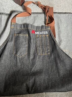 NWT Memphis Bib Apron, Chef Works, Meater, BBQ, grilling, smoking, Meat